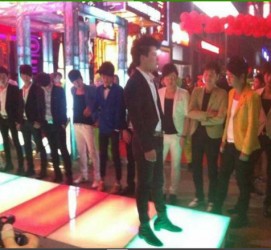 固安深圳夜总会伴游模特雇用(深圳KTV模特雇用)