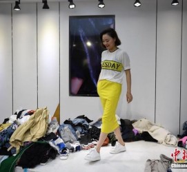固安兼职模特试衣服(兼职做试衣模特好吗)