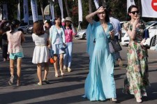 固安上海商务伴游男雇用(上海雇用高端伴游一天20万)