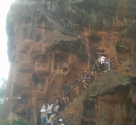 固安乐山旅游攻略(乐山旅游攻略自由行路线推荐)