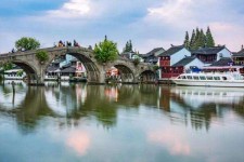 固安上海旅游攻略(上海旅游攻略手抄报)