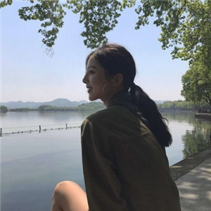 固安私人伴游网带你看到天际，白色盐湖无际，蓝色天空无边