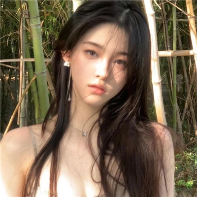 固安与商务伴游共进晚餐，愉快的营业会谈起头了