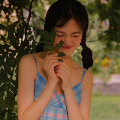 固安伴游女生柳如烟的资料