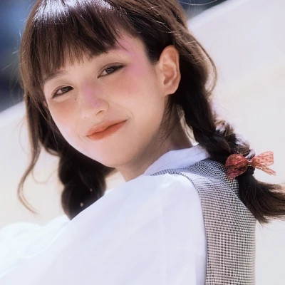 固安伴游女生郑晓晴的资料