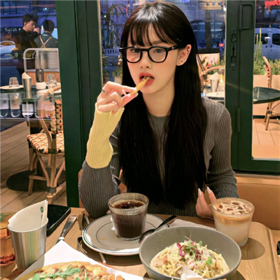 固安伴游女生娄婷的资料