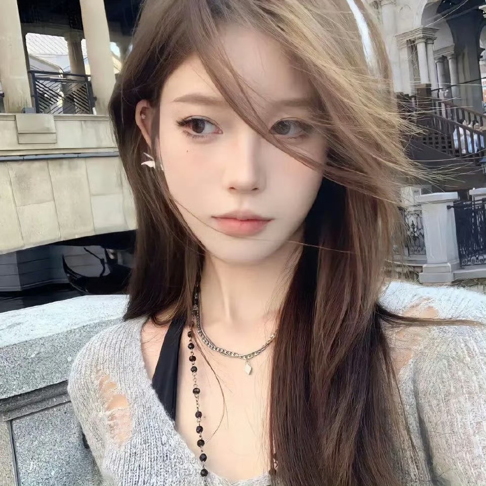 伴游女生孟星澜的资料