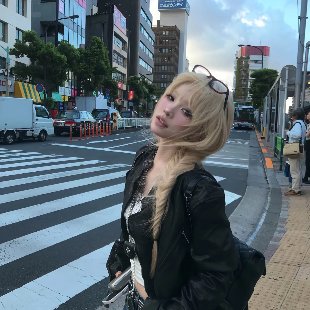 伴游女生王梦溪的资料